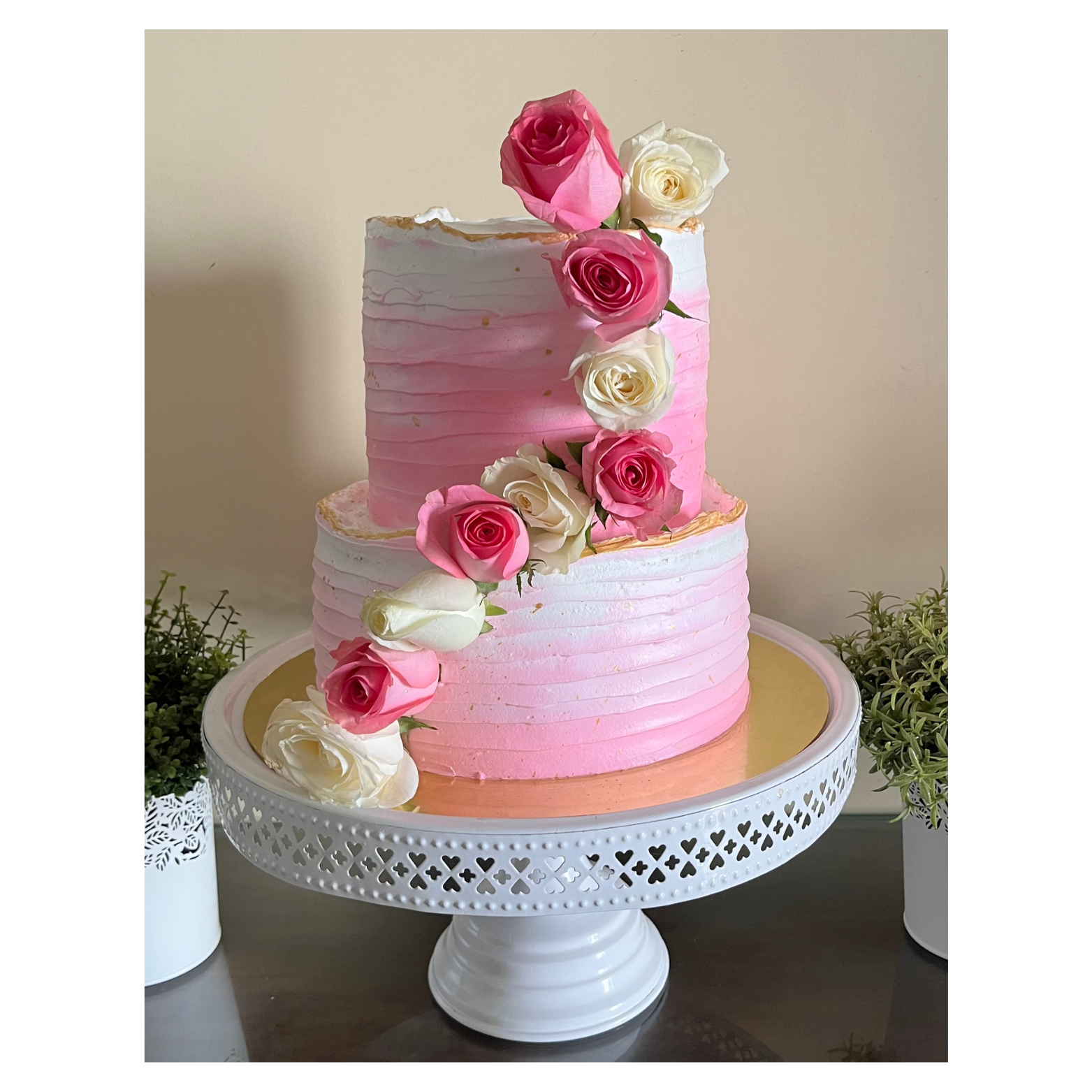 Mixed Fresh Fruit and Cream Cake