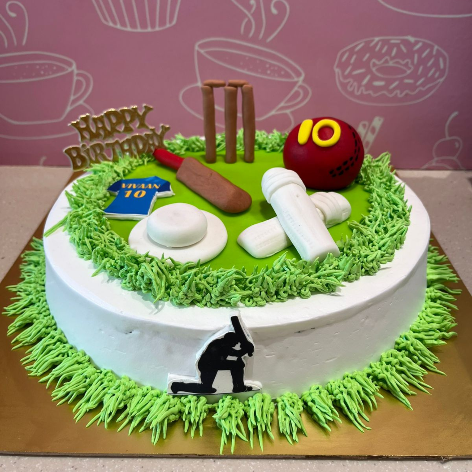 Cricket Theme Cake